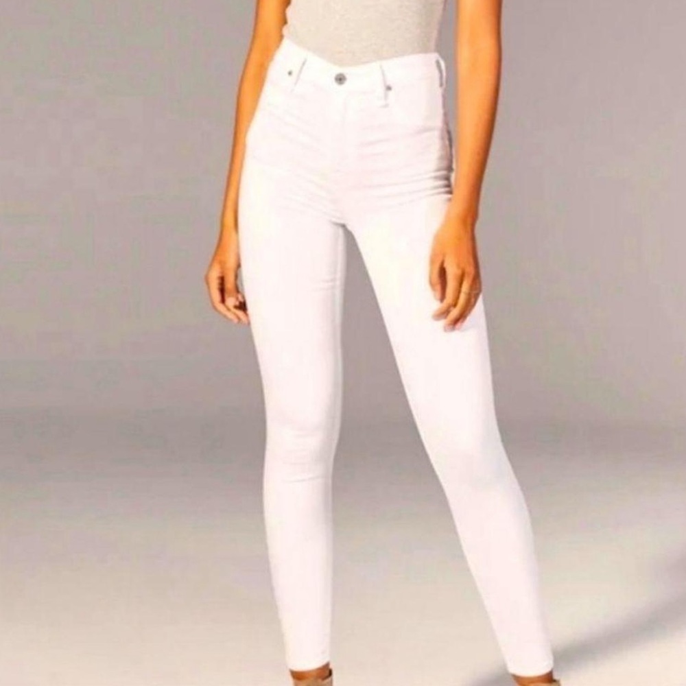 Abercrombie & Fitch White Skinny Jeans